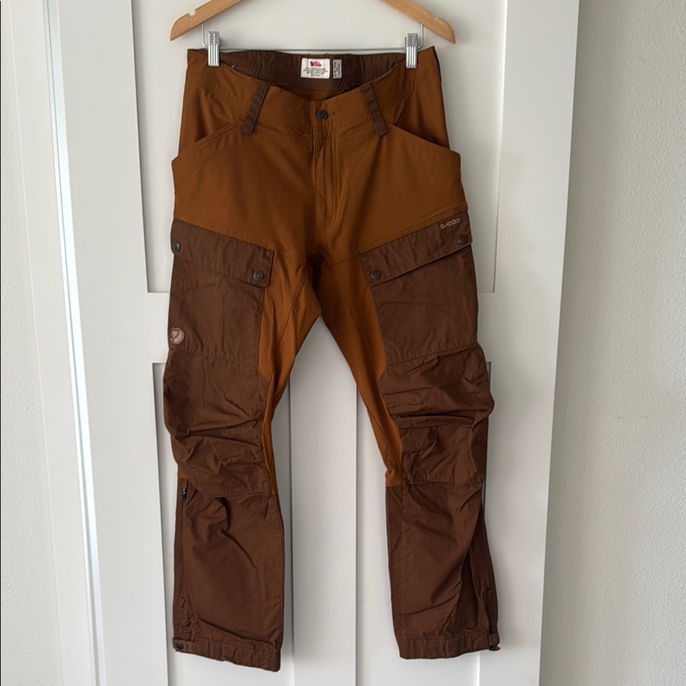 NWOT- Fjallraven Two-Tone Brown Cargo Pants